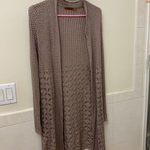 Long belldini cardigan. Knitted